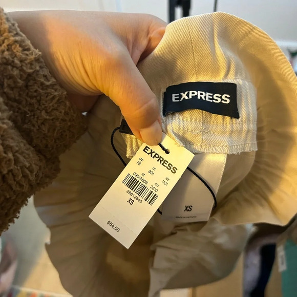 NWT Express Beige Linen Blend Paper Bag Shorts - Picture 4 of 4